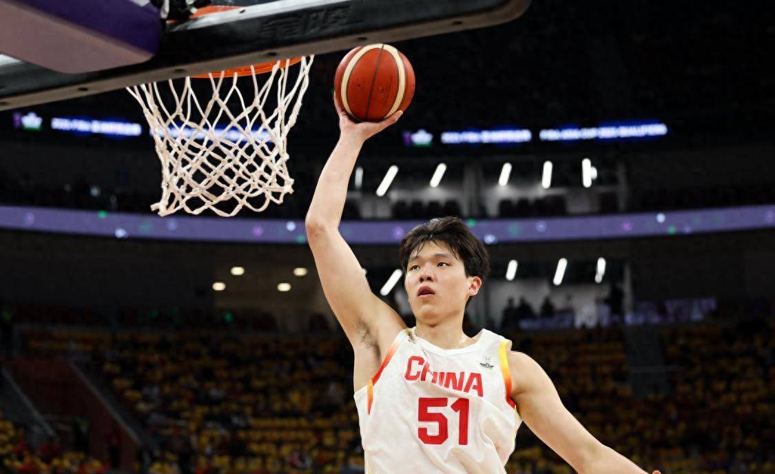 青年篮球赛事升温,新星崭露头角的简单介绍 青年篮球赛事升温,新星崭露头角的简单介绍