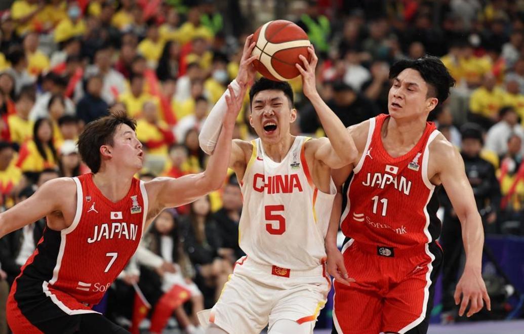 青年篮球赛事升温,新星崭露头角的简单介绍 青年篮球赛事升温,新星崭露头角的简单介绍